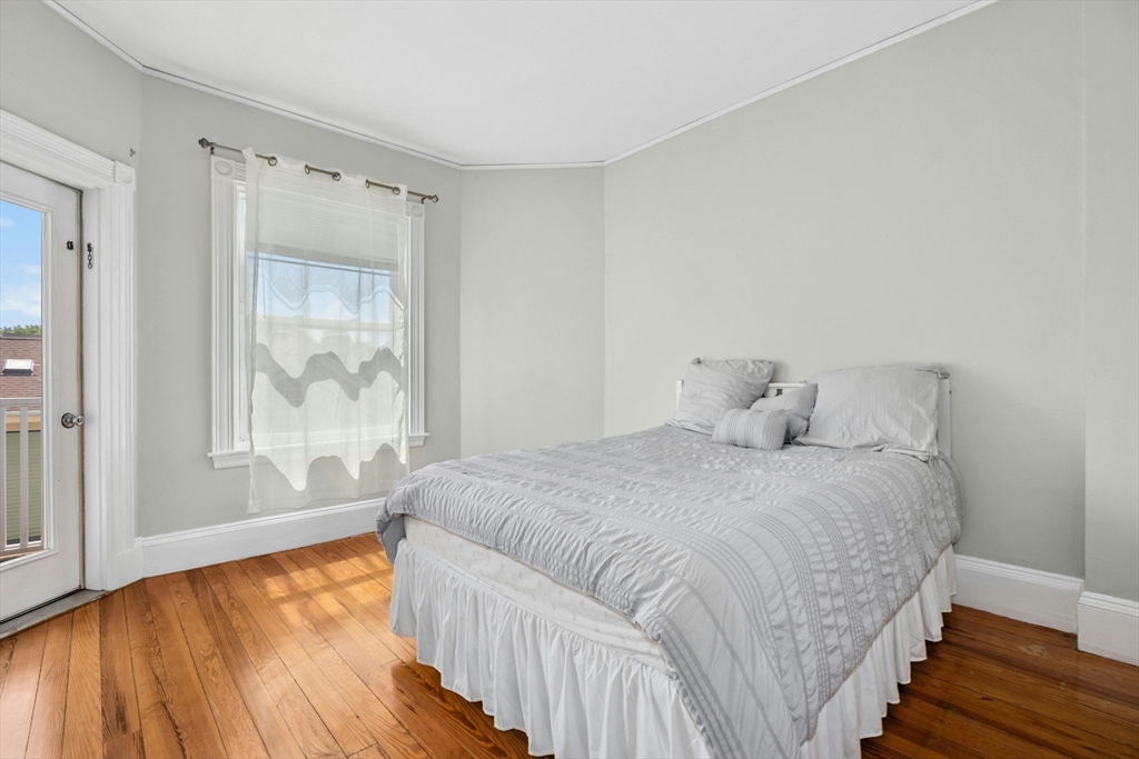 28 Stanton Rd, Brookline