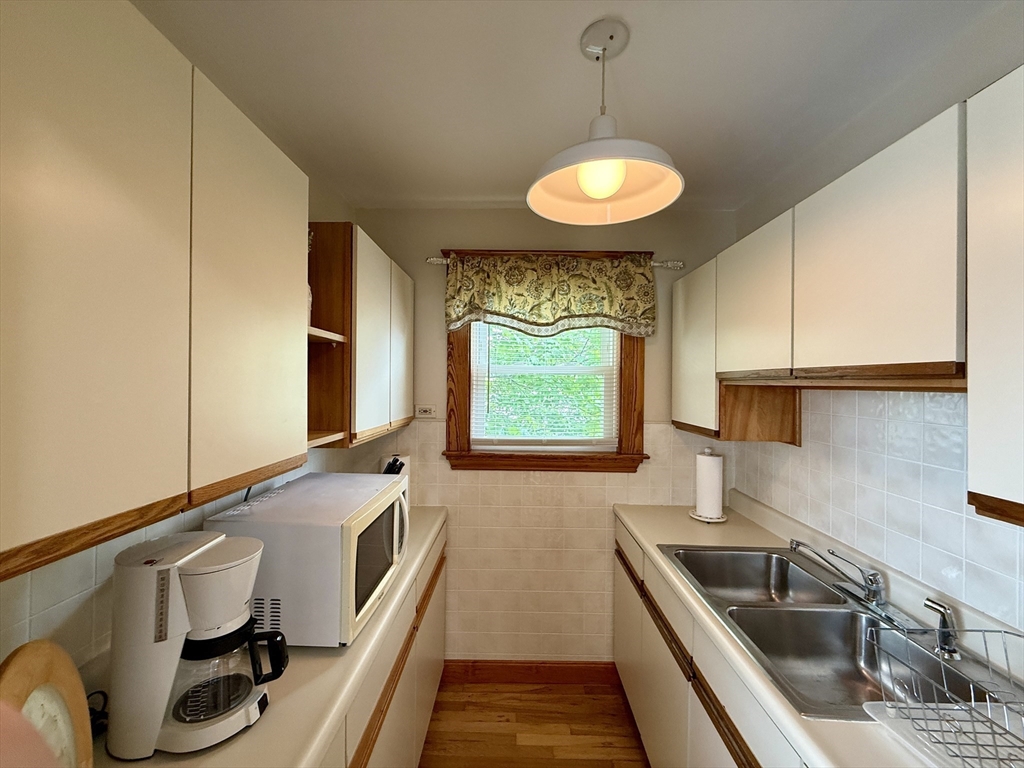 10 Newcastle Rd, Peabody