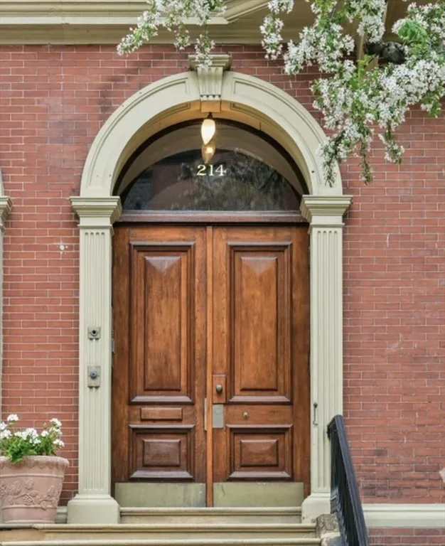 214 Beacon, Back Bay