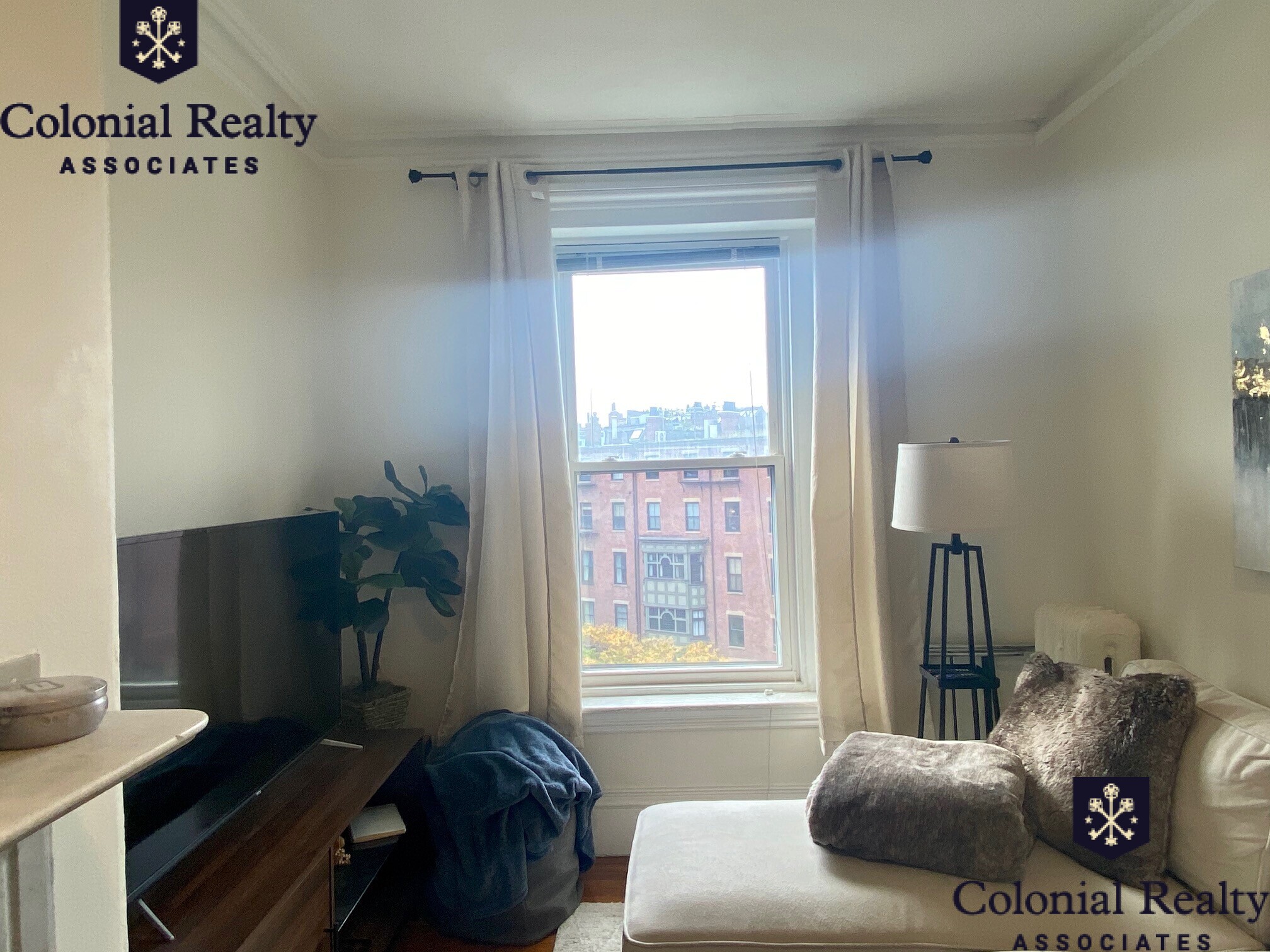 86 Charles St, Beacon Hill