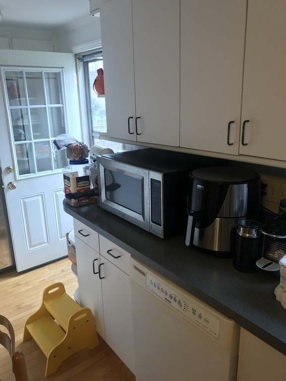 53 Elinor Rd, Newton Highlands