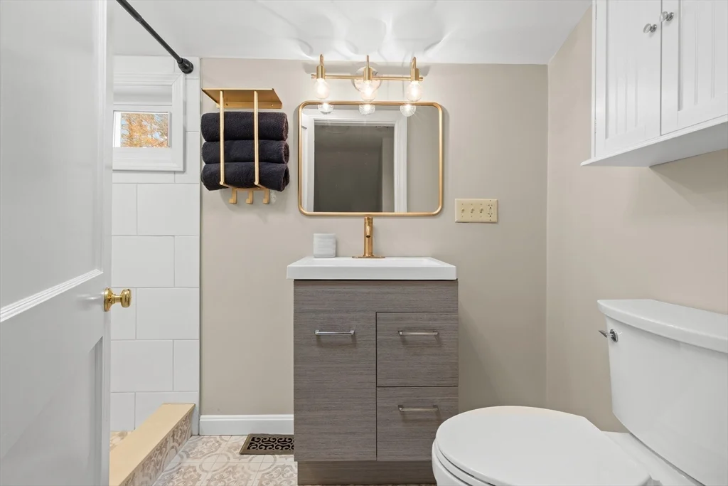 123 Pond St, Georgetown