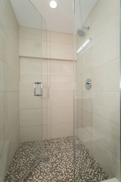 4 bed, 2 bath apartment for rent at 178 Saint Alphonsus Unit U1, Mission Hill — photo 8 of 8