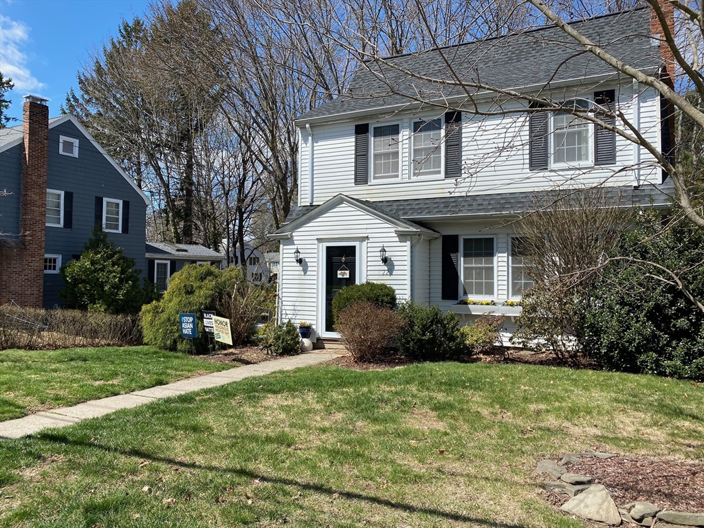 22 Cleveland Rd, Wellesley Hills