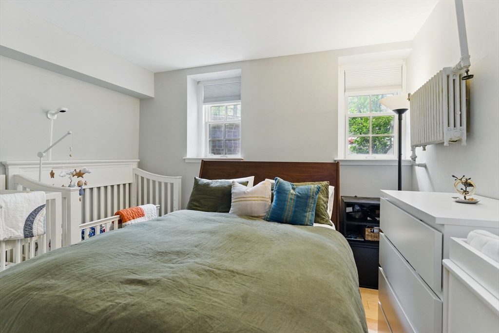 240 Brattle St, West Cambridge