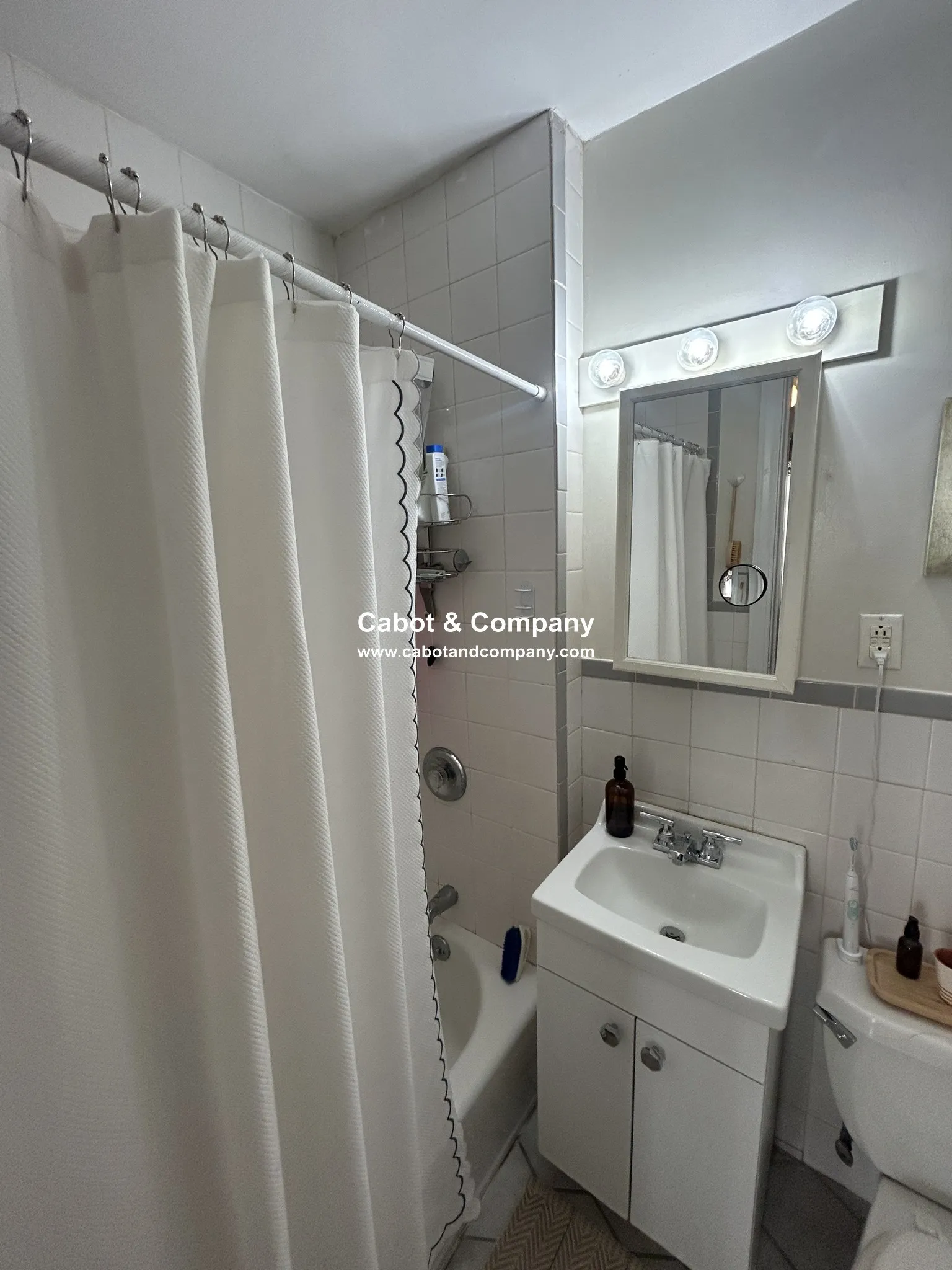 131 Newbury St, Back Bay