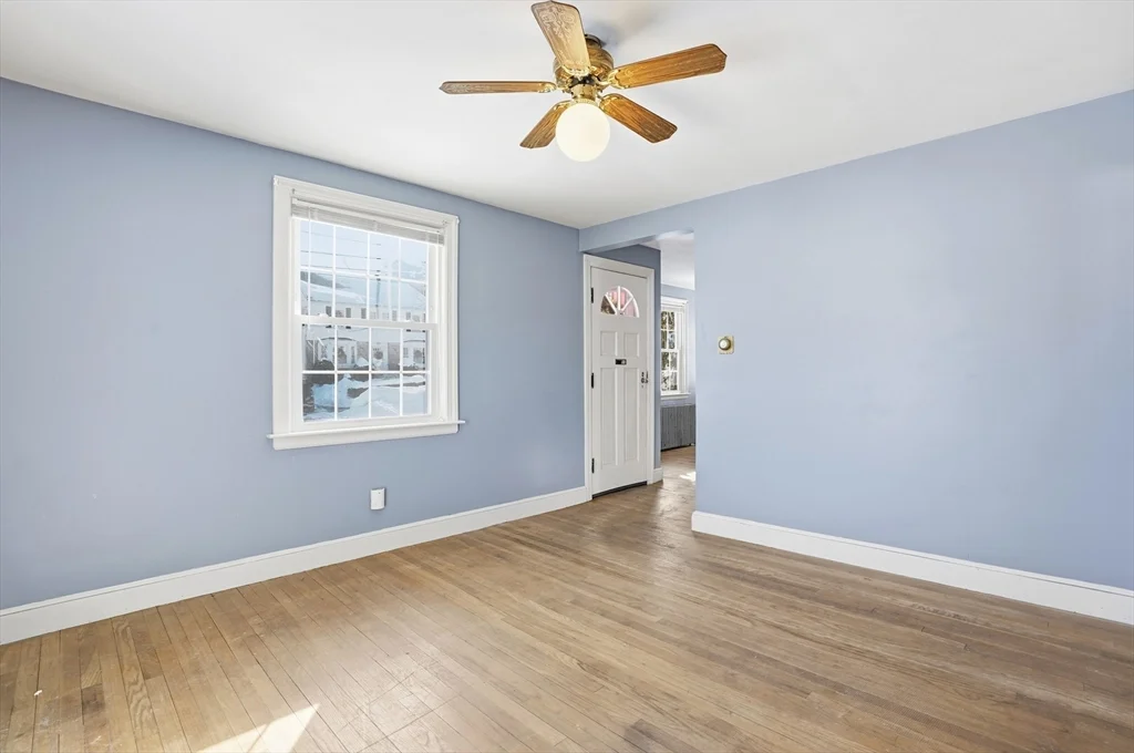 12 Cardinal Rd, Tatnuck