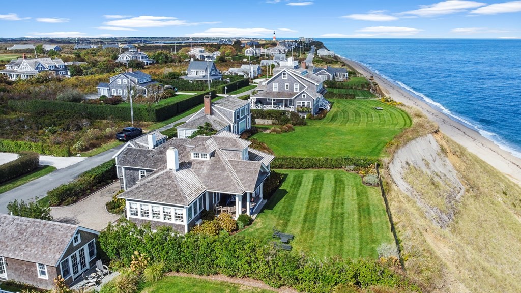 75 Baxter Rd, Nantucket