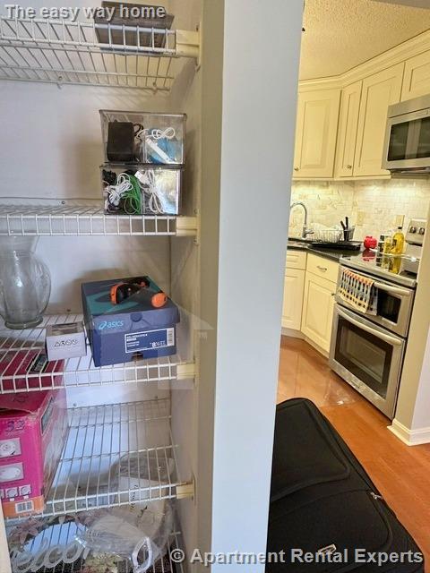 100 High St, Medford Square