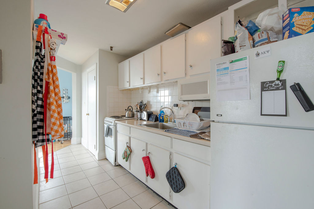 2 bed, 1 bath apartment for rent at 178 Brighton Ave Unit 15, Brighton — photo 4 of 9