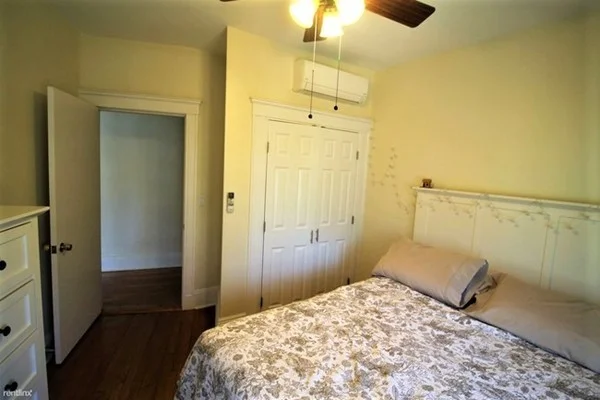 54 Dwight St, Coolidge Corner