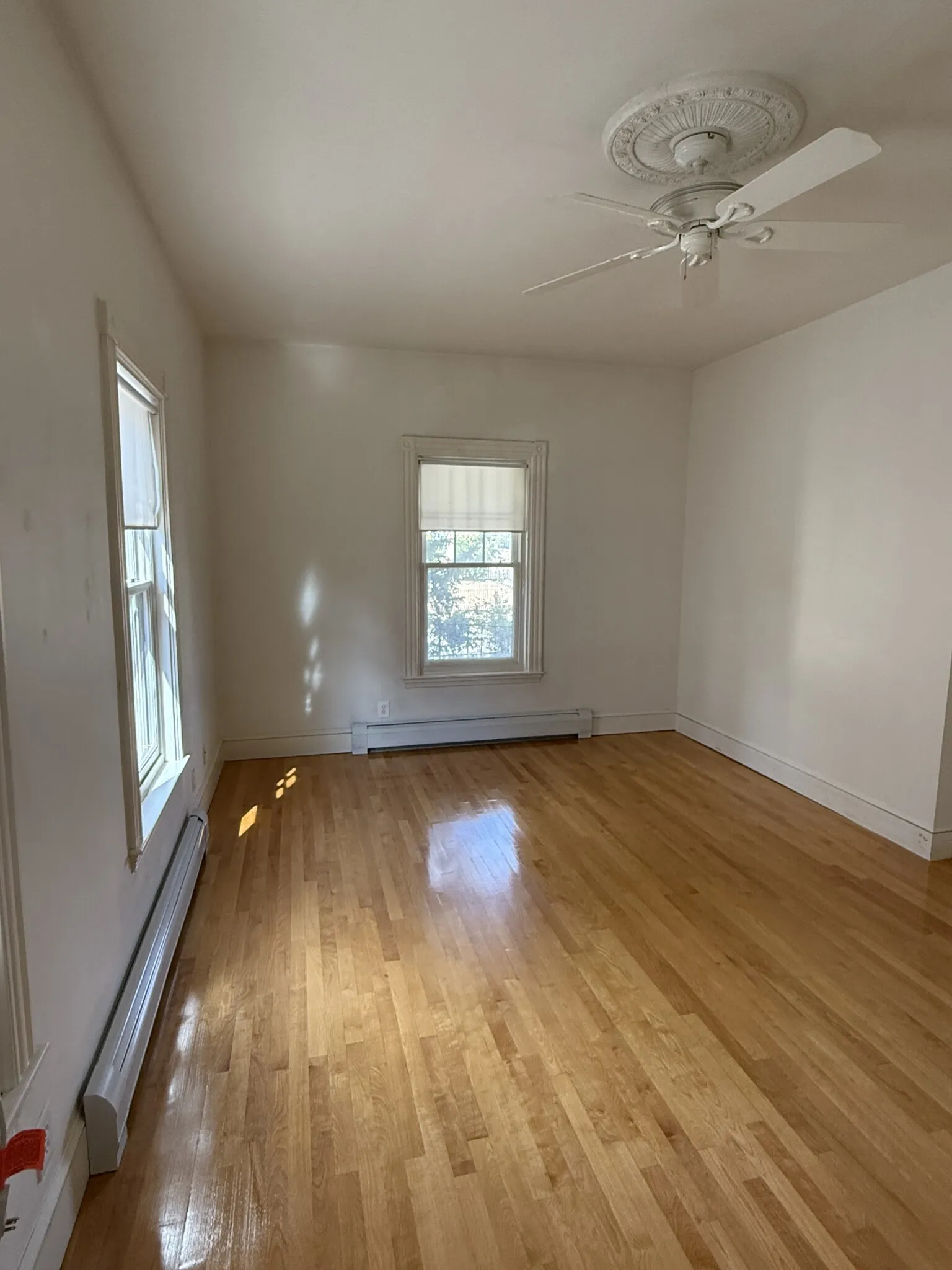 27 Holton St, West Somerville