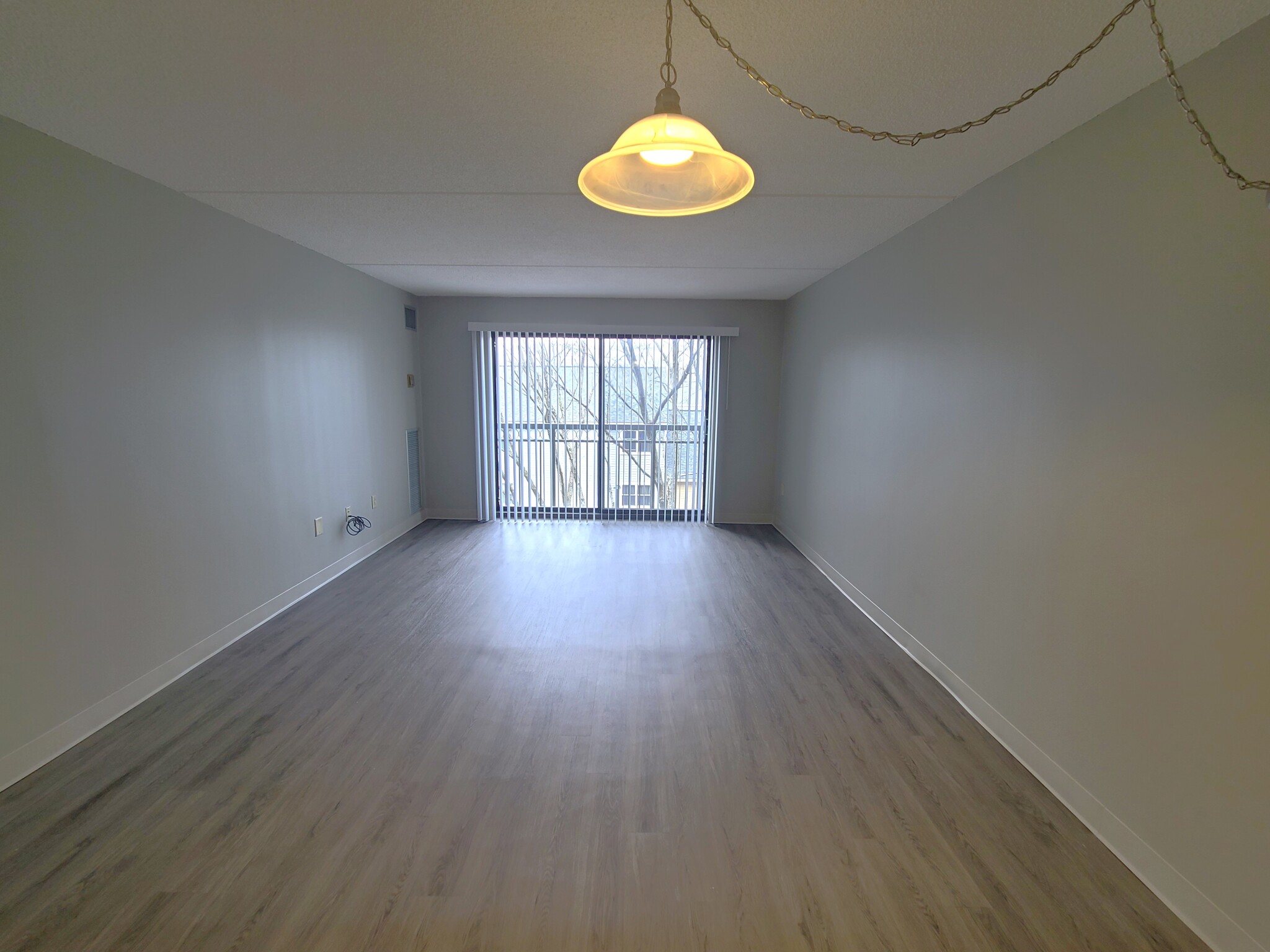 100 Ocean View Dr, Dorchester