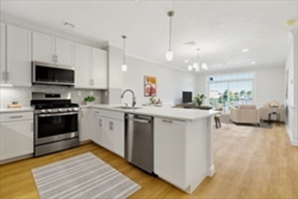 320 Middlesex Ave, Medford