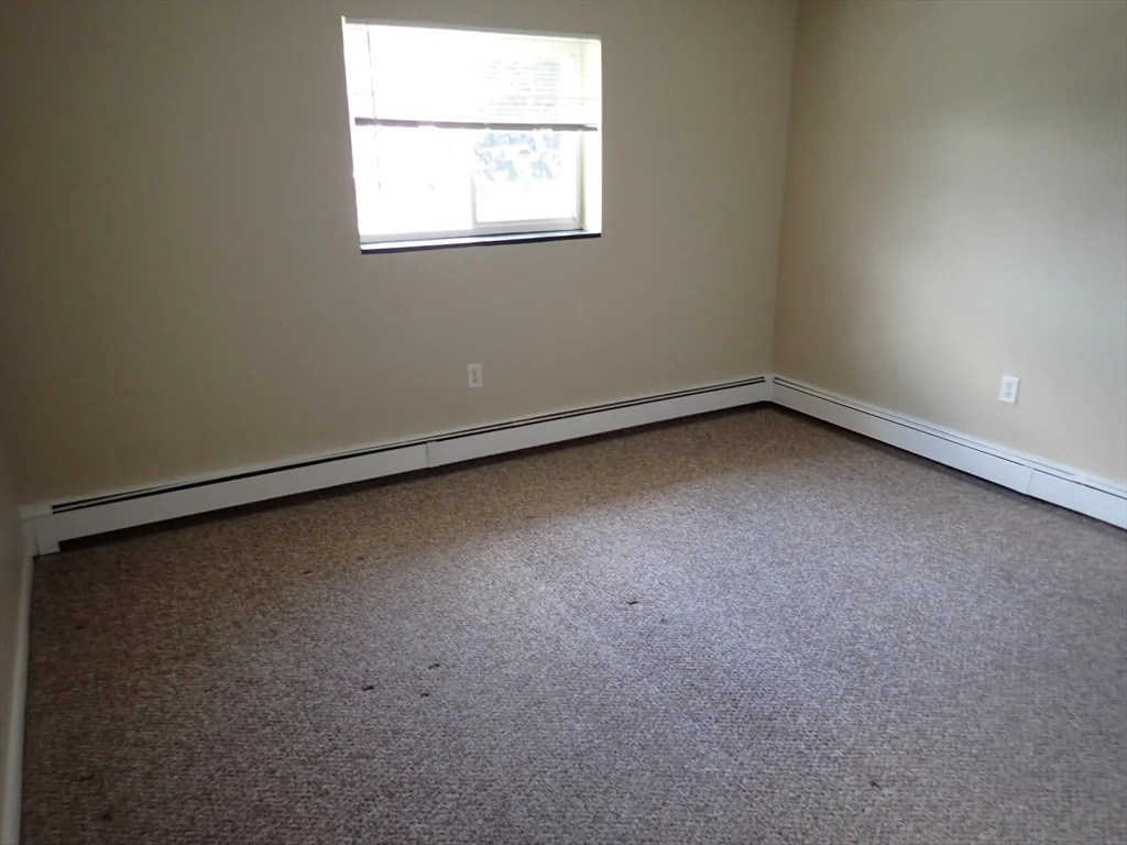 25 Pond St, Banks Square