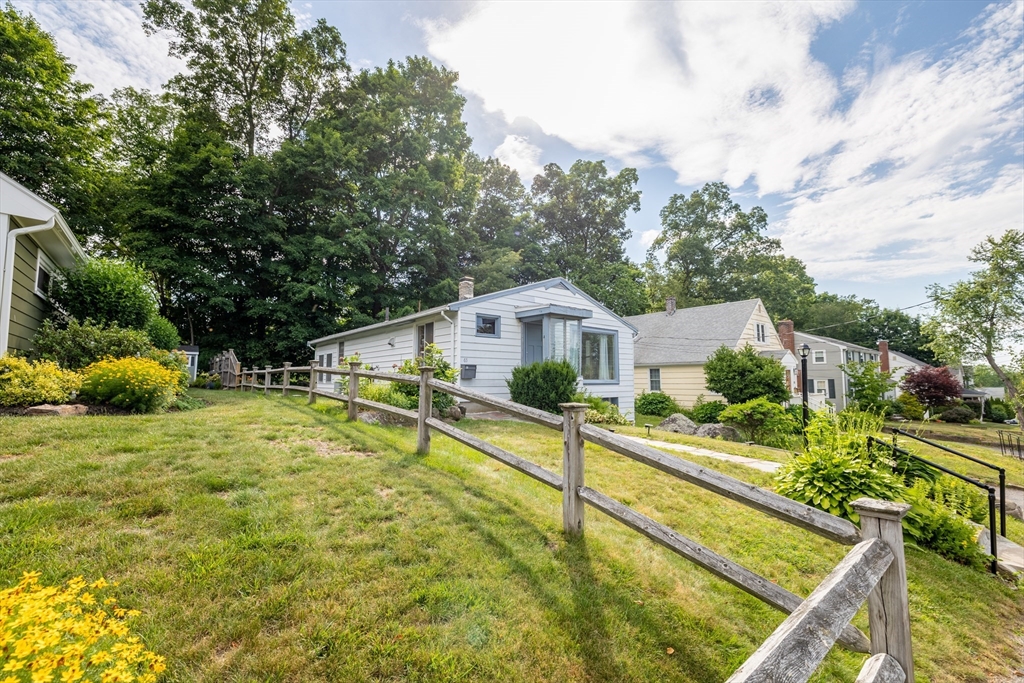 65 Sassamon Ave, Milton