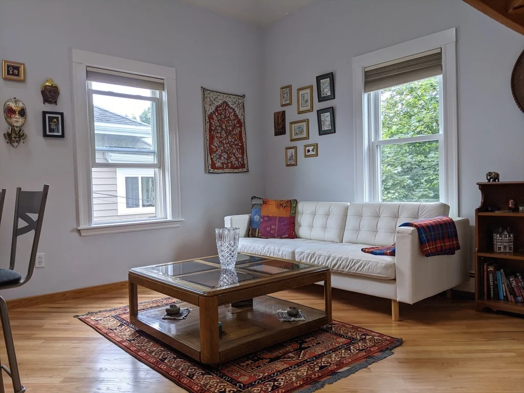 184 White St, Belmont