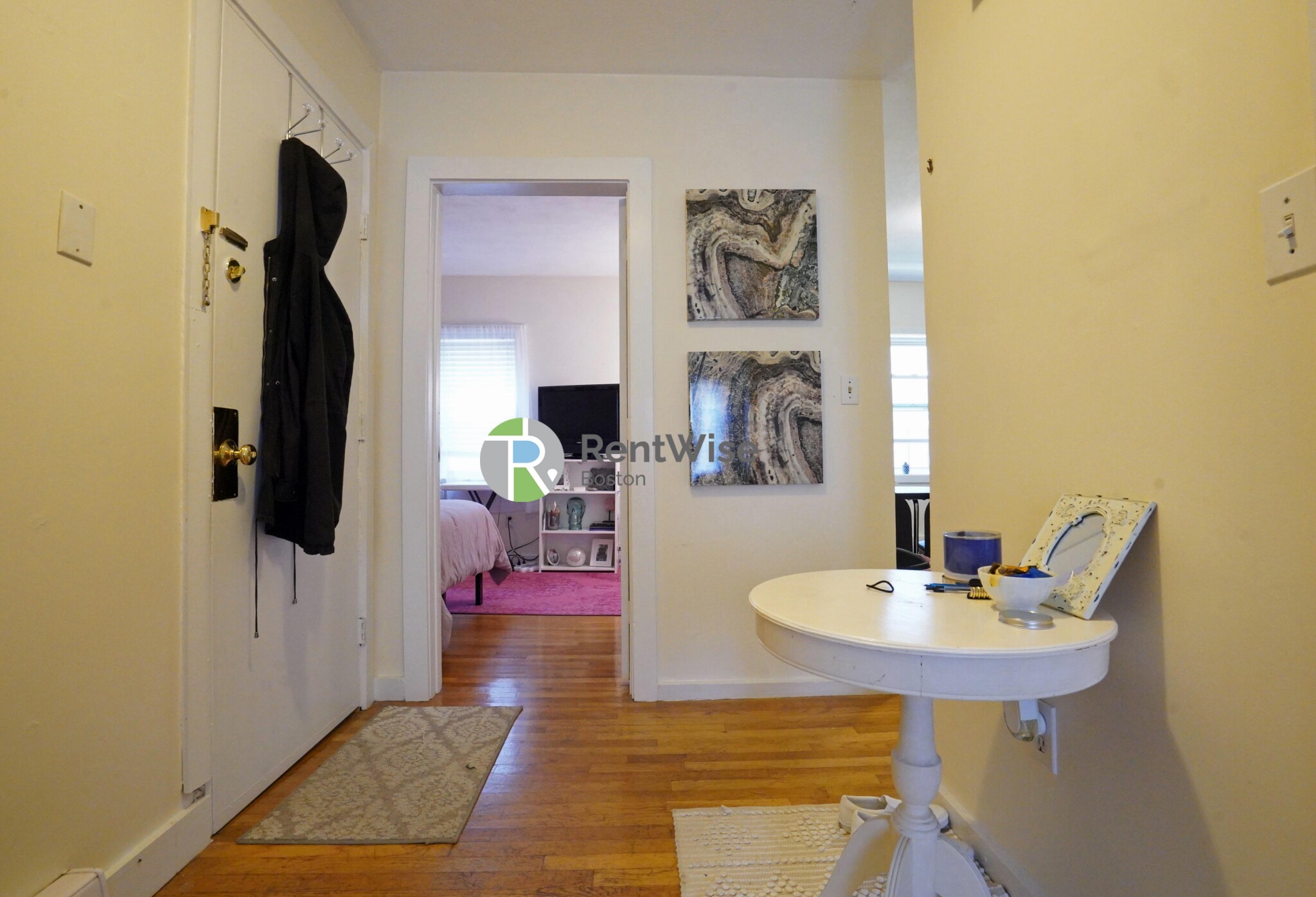 3 Schrepel Pl, South Boston