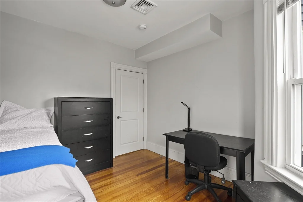 139 Adams St, Waltham