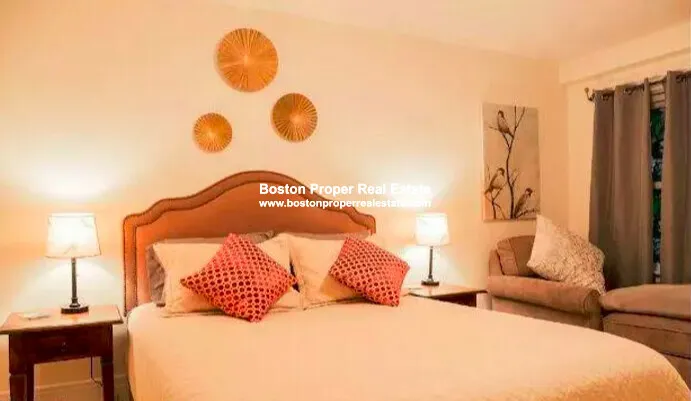 94 West Cedar St, Beacon Hill