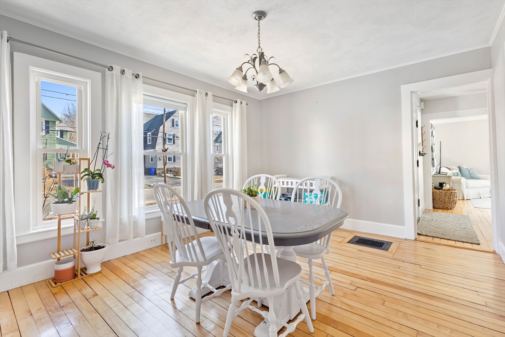 80 Dutcher St, Hopedale