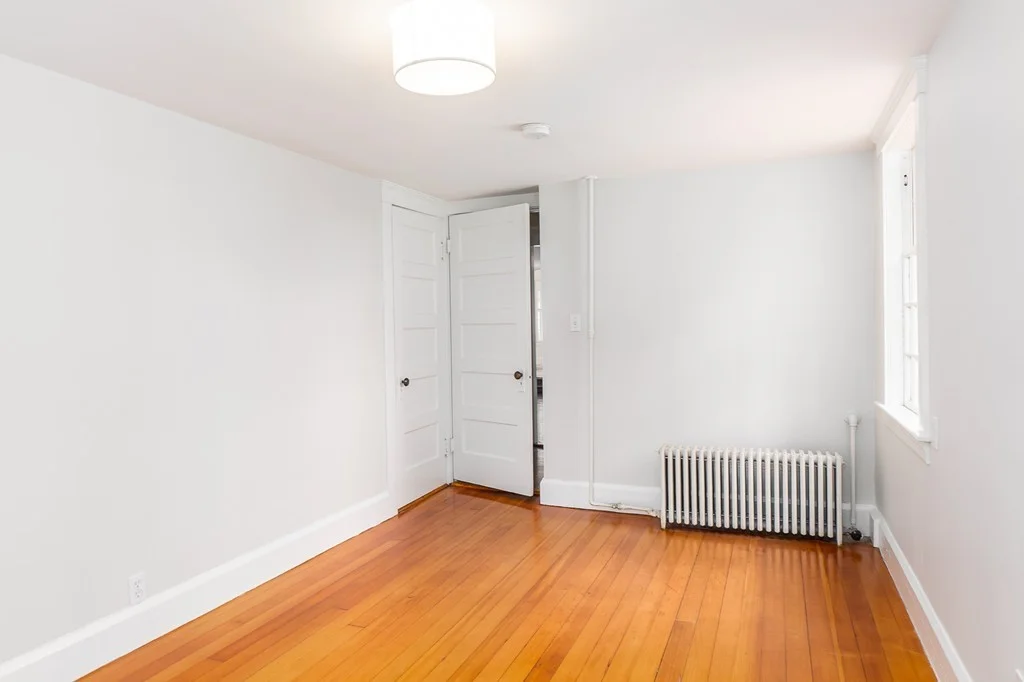 92 Farmers Row, Groton
