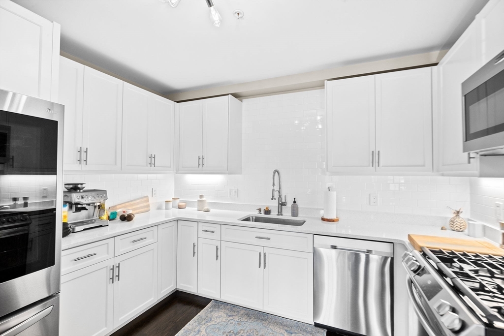 108-110 Elm St, Cohasset