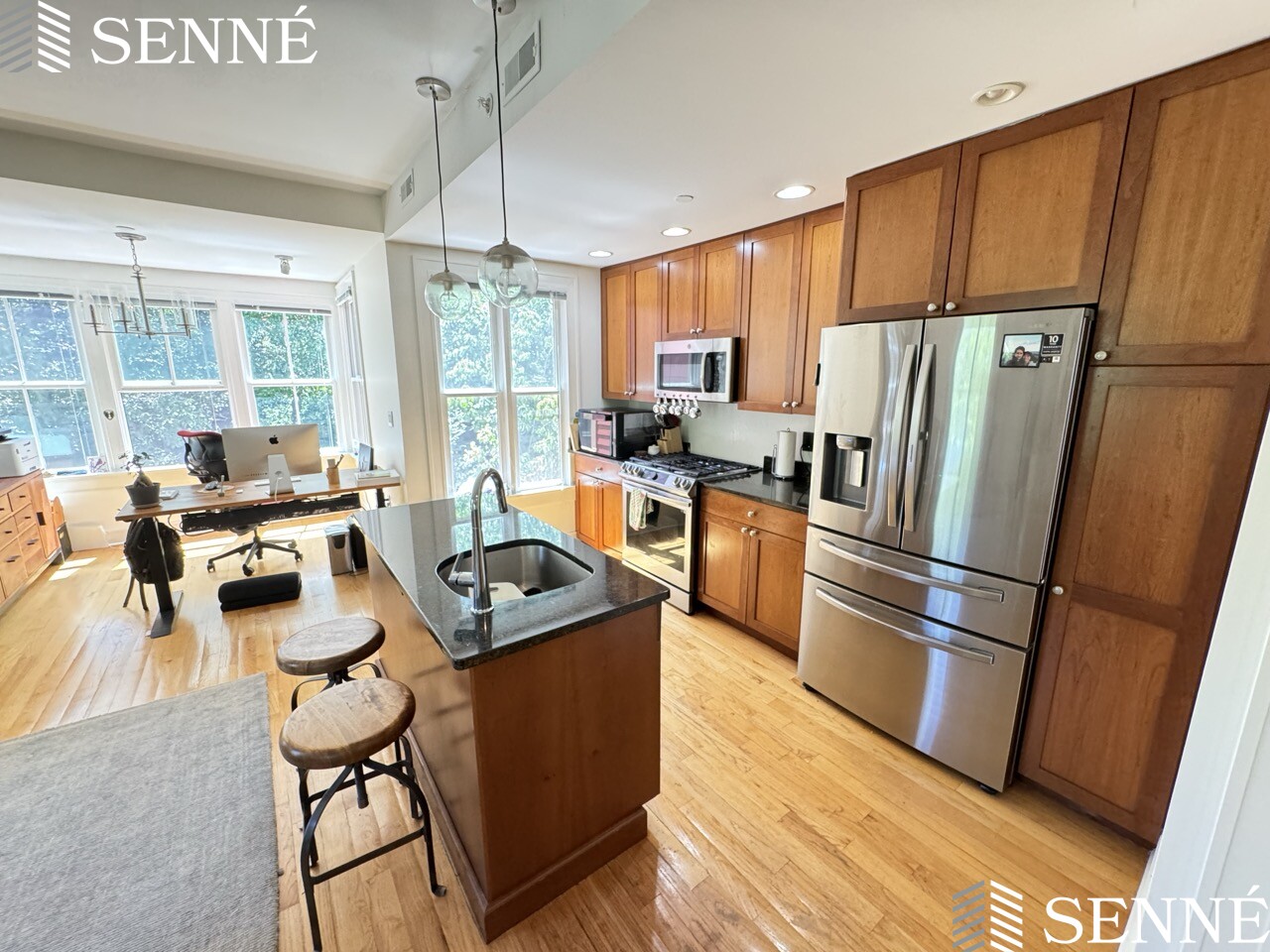 18 Whitney Ave, Cambridgeport