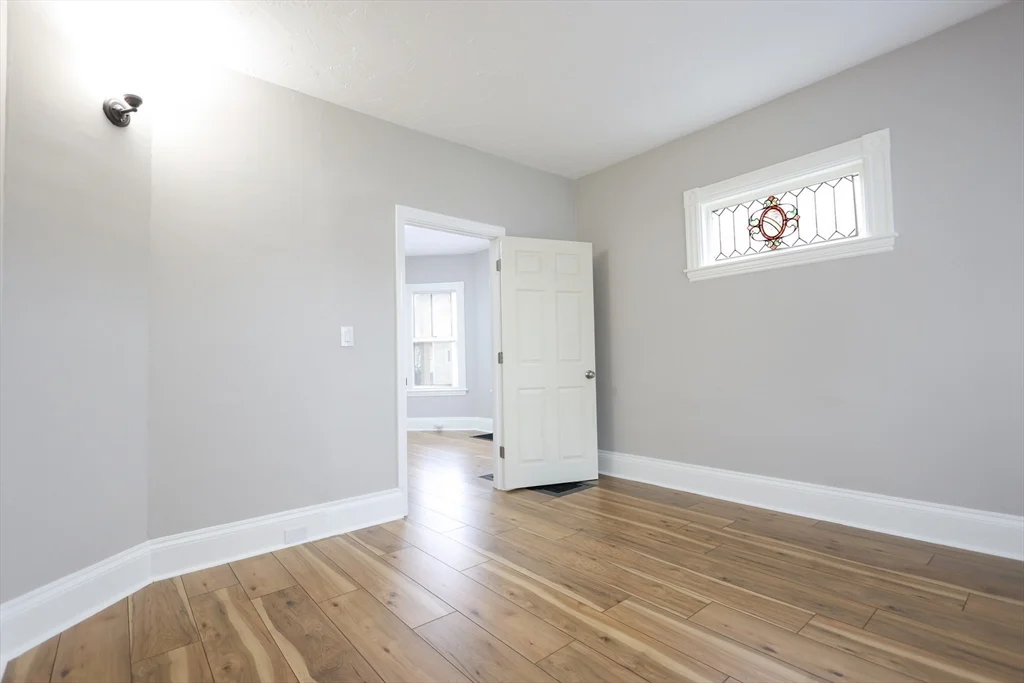 31 Graham St, Quincy