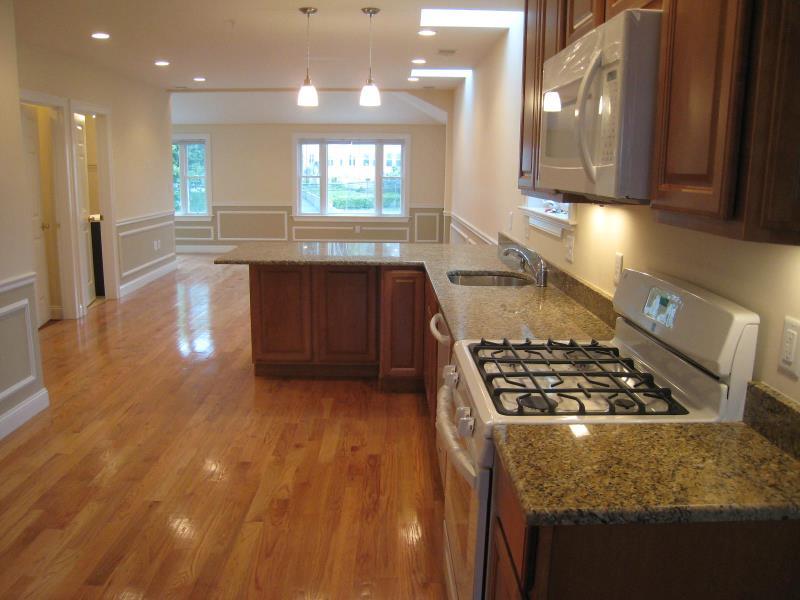 614 Main St, Medford