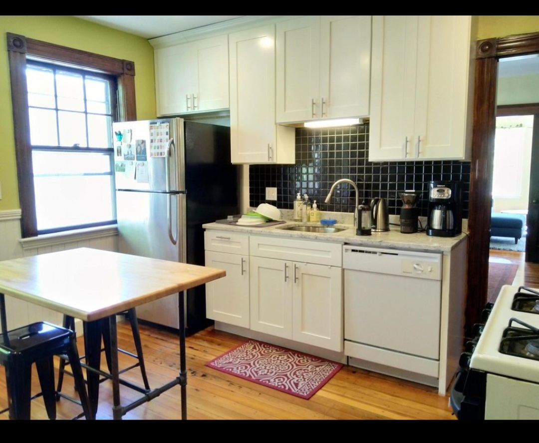 19 Edward Sullivan Rd, Strawberry Hill