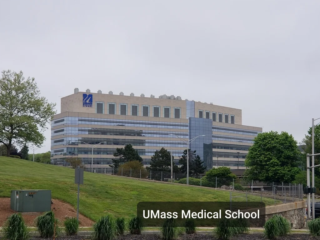 586 Franklin St, Worcester