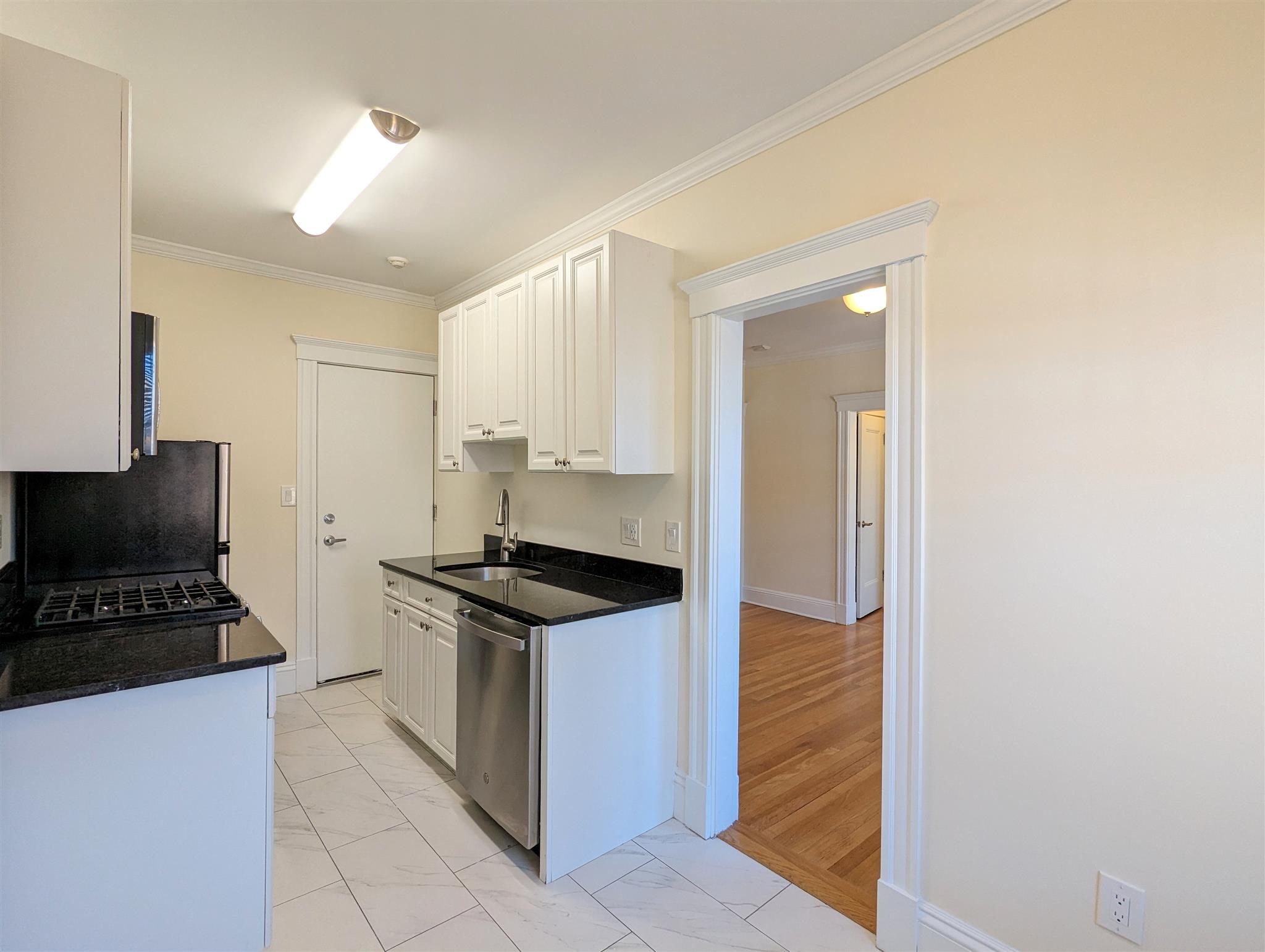 22 Chauncy St, Neighborhood Nine