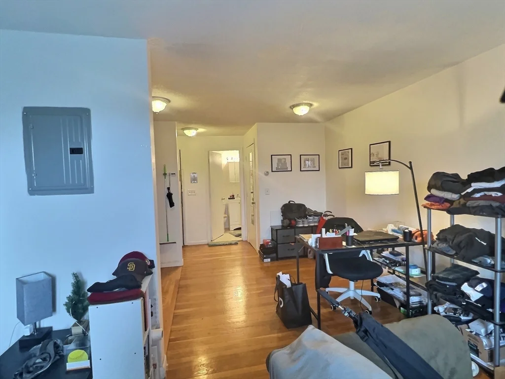 1039 Commonwealth Ave, Allston