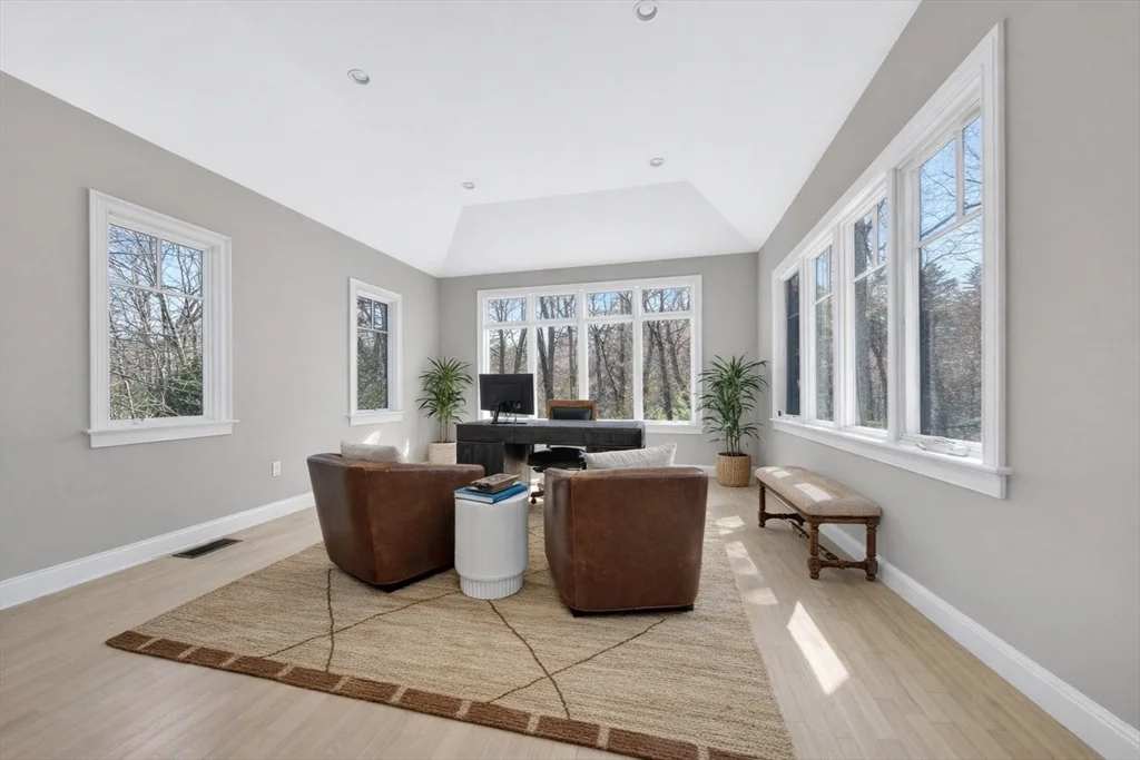 165 Black Rock Dr, Hingham