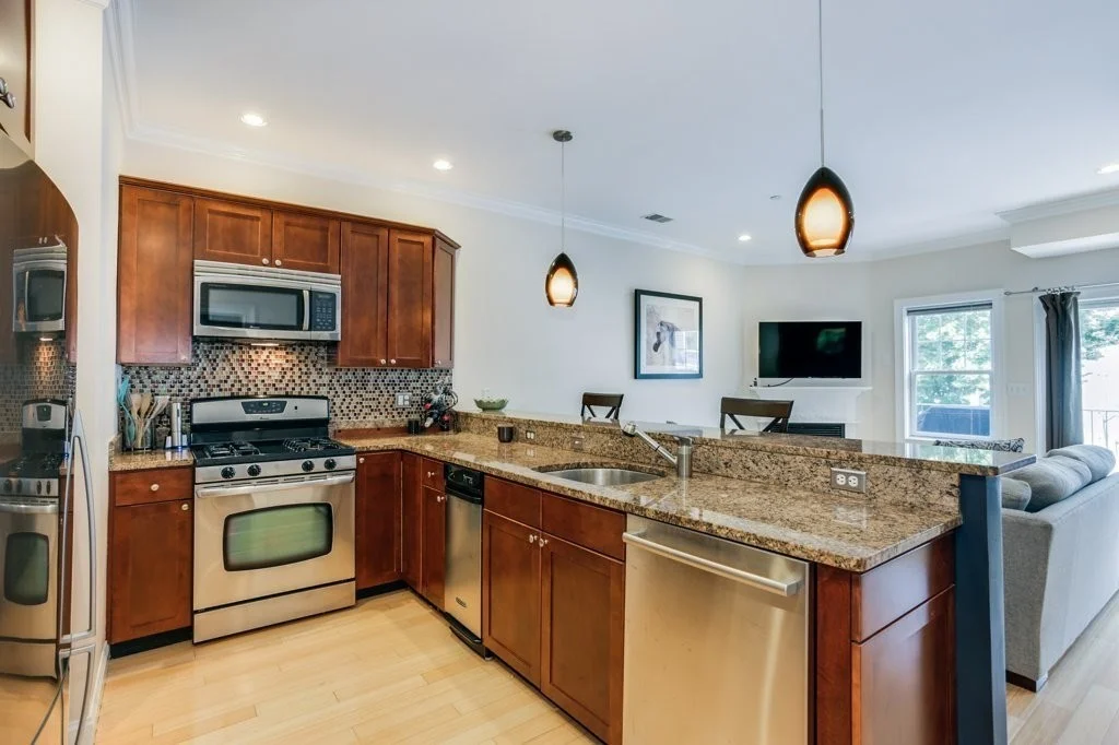 18-20 Knowlton St, South Boston