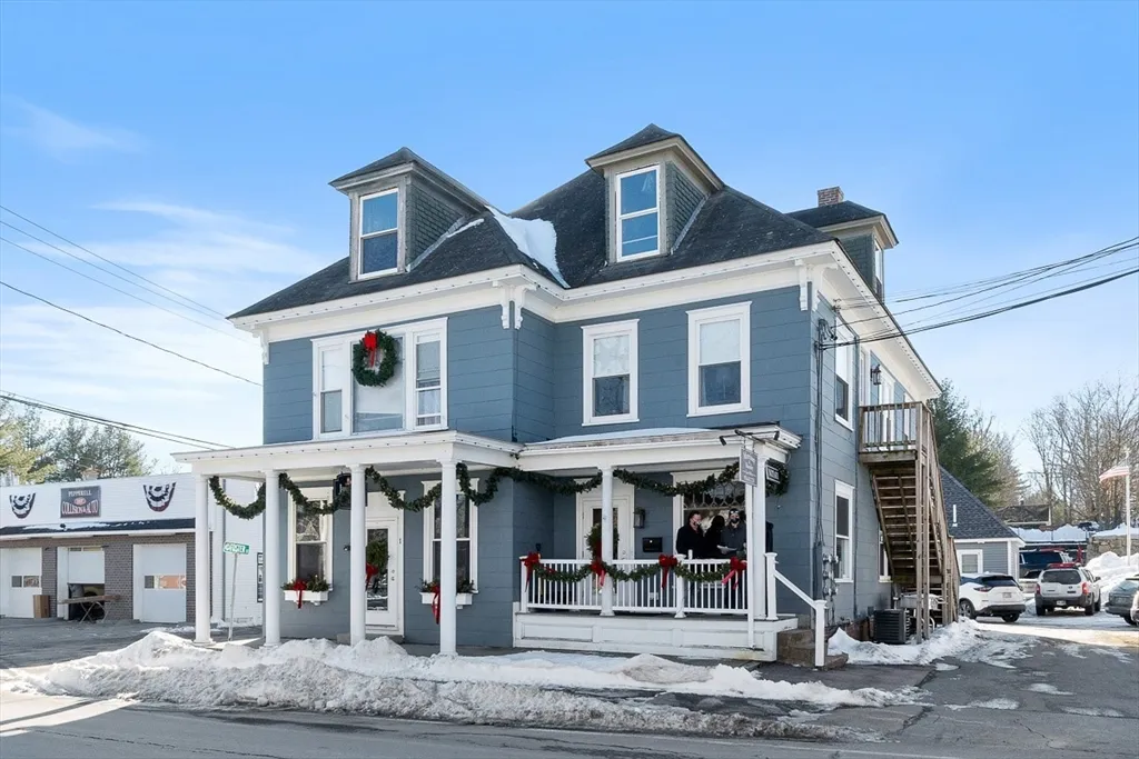 113-115 Main St, Pepperell