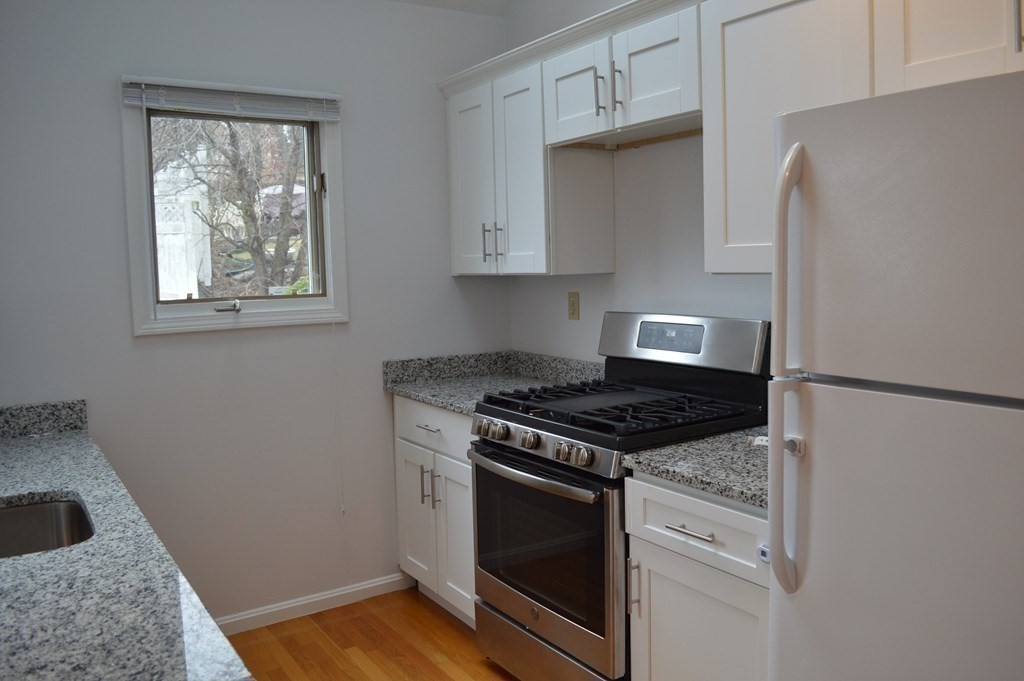 2 Turning Mill Ln, Quincy