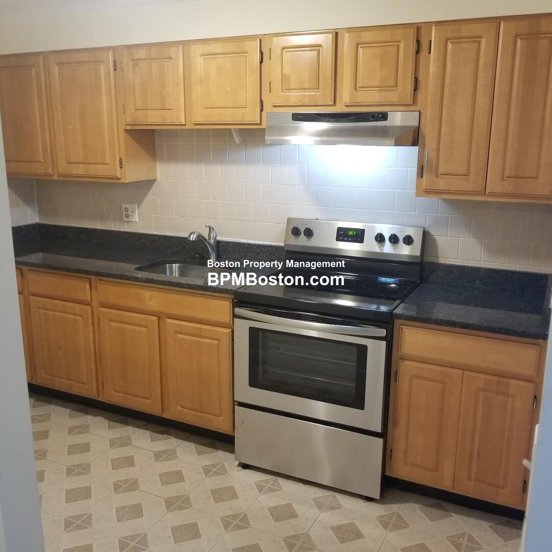 55 Elmwood Park, Quincy