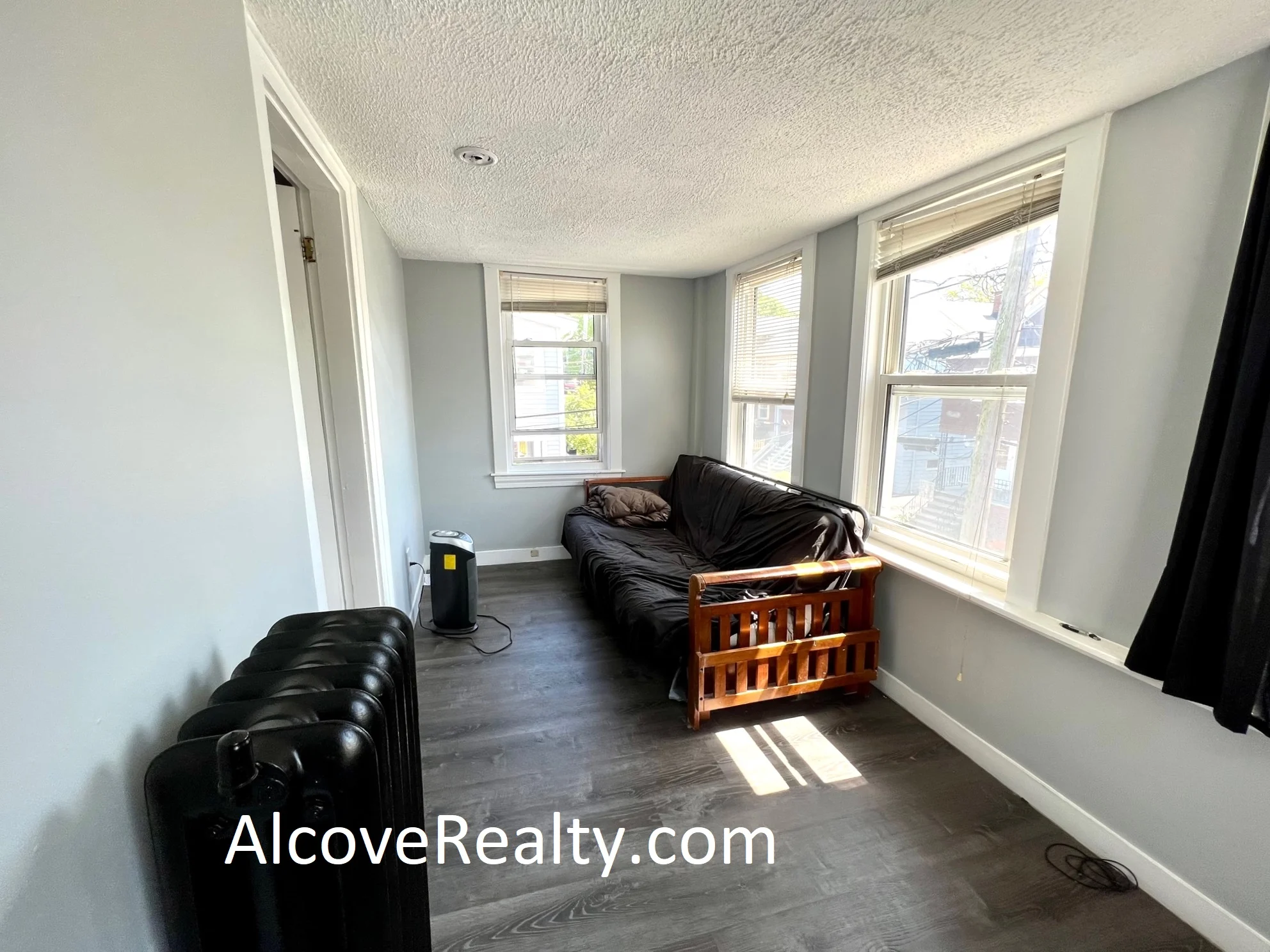 37 Sterling St, West Somerville