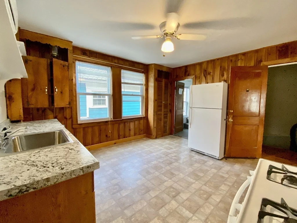 20 Webster Ave, East Somerville
