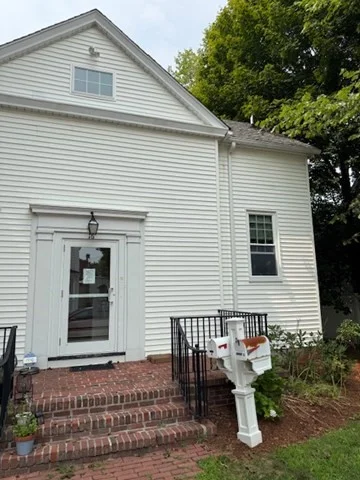16 Pleasant St, Ayer