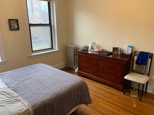 1957 Commonwealth Ave, Brighton