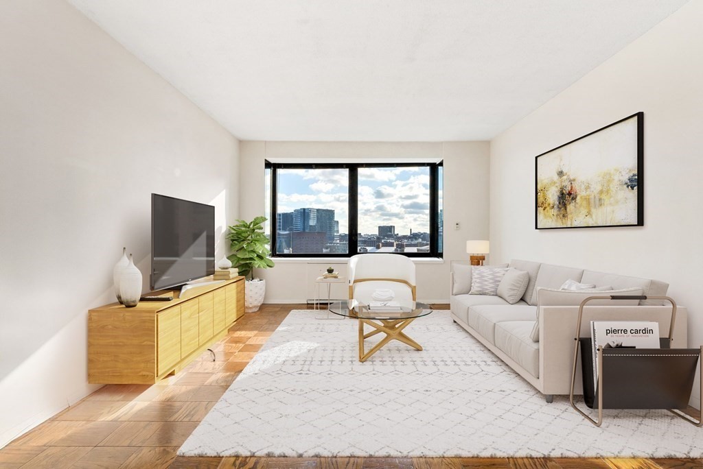 85 E India Row, Waterfront