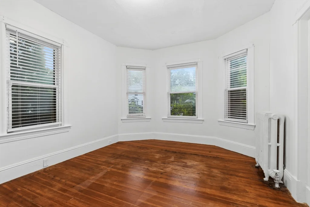 398 Spring St, Brockton