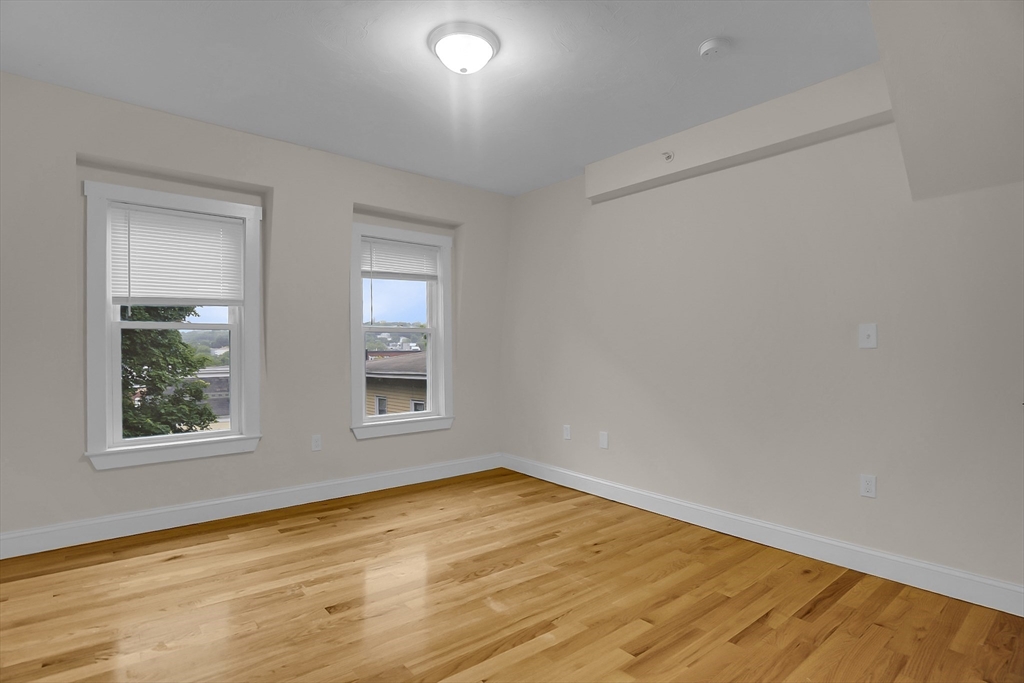 29-33 Highland Ave, Fitchburg