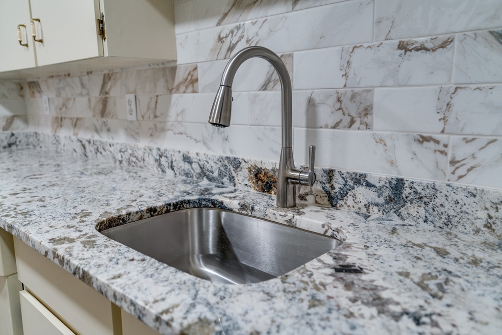 20 Brian Dr, Stoughton