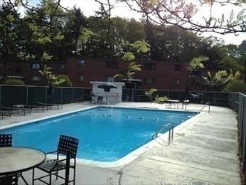 71 E Nicholas Rd, Framingham