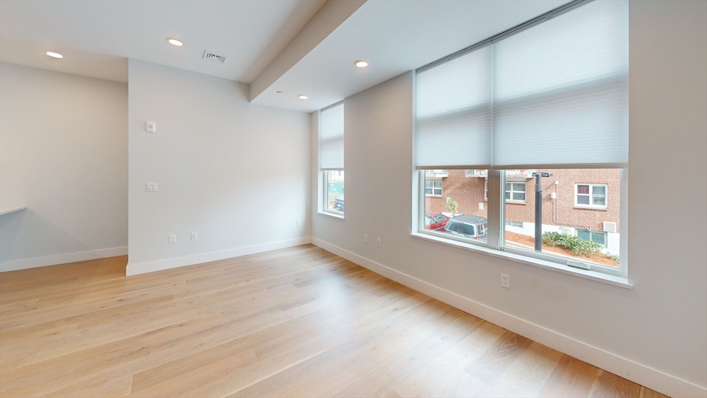 124 Highland Ave, Somerville