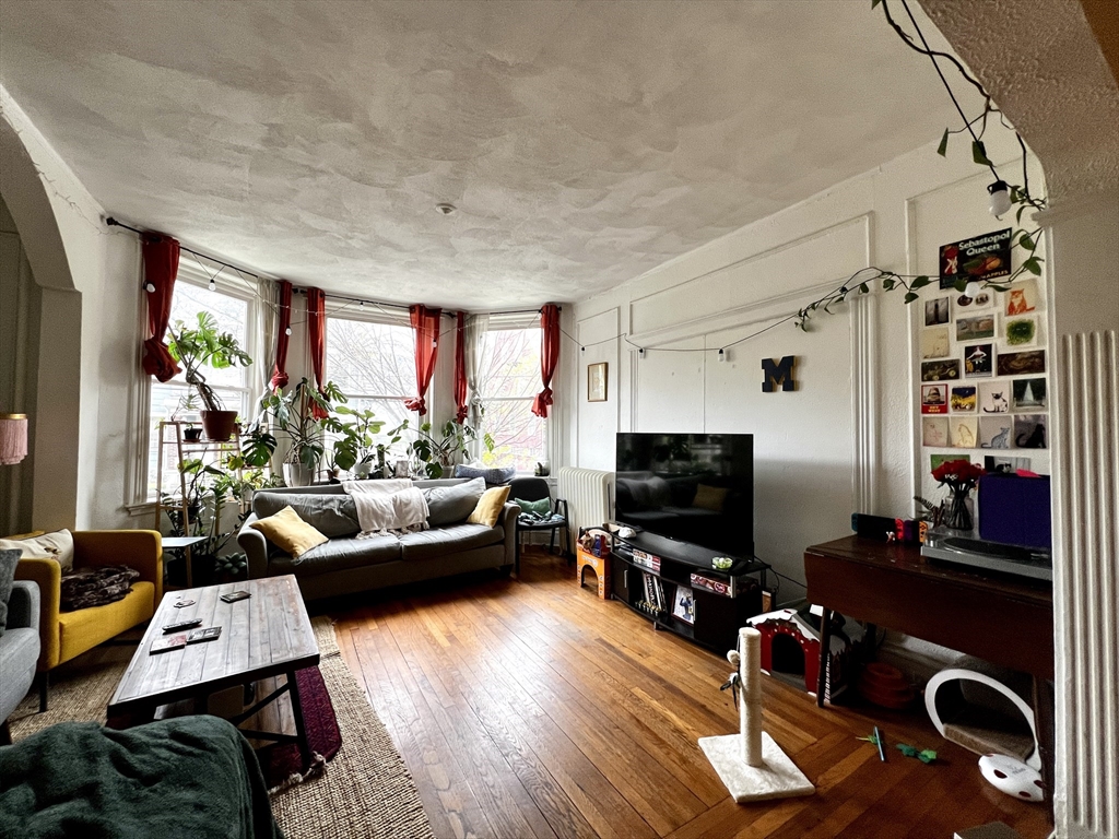 144 Coolidge St, Coolidge Corner